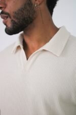 Polo V Texturizada - Bege