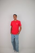 Camiseta “Sunrift Adventures” Vermelha - Imagem 5
